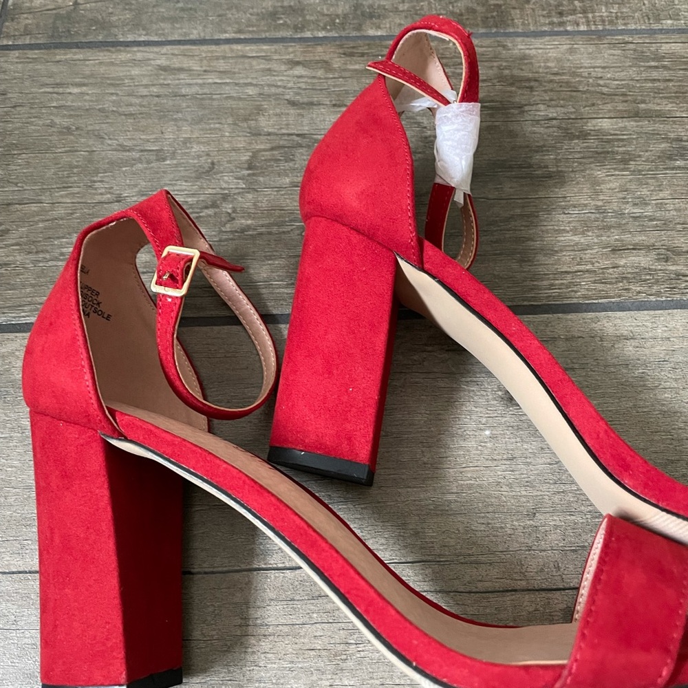 High heel - Picture 4 of 4